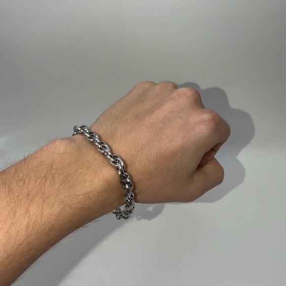 Bold Rope Chain Bracelet - Picture 6 of 7